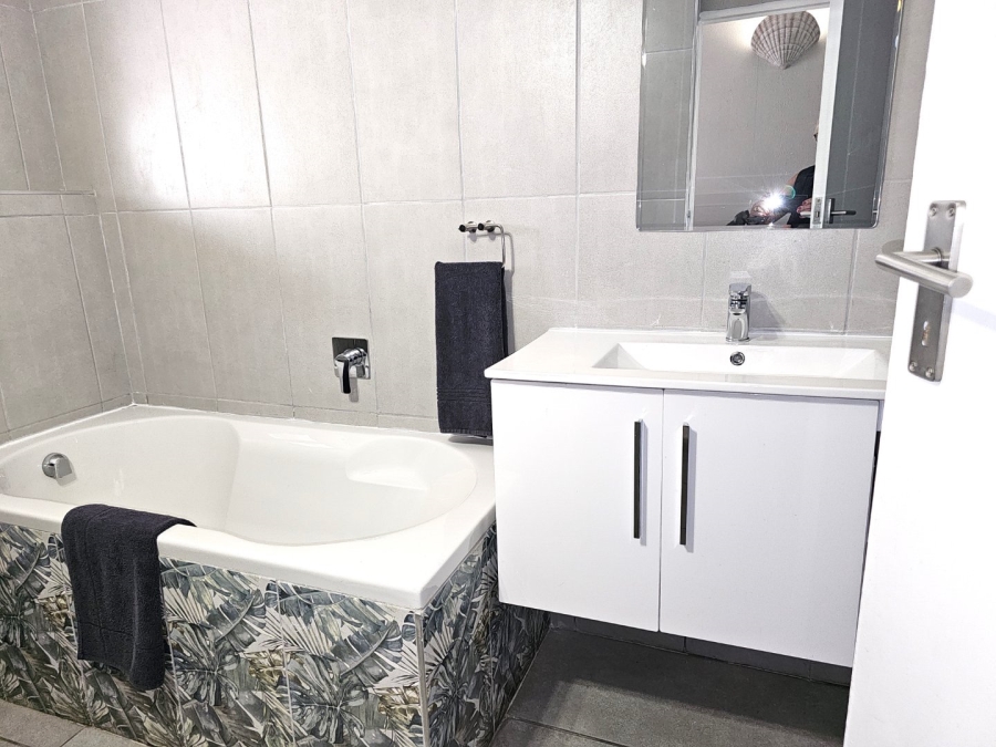 Commercial Property for Sale in Hartenbos Central Western Cape